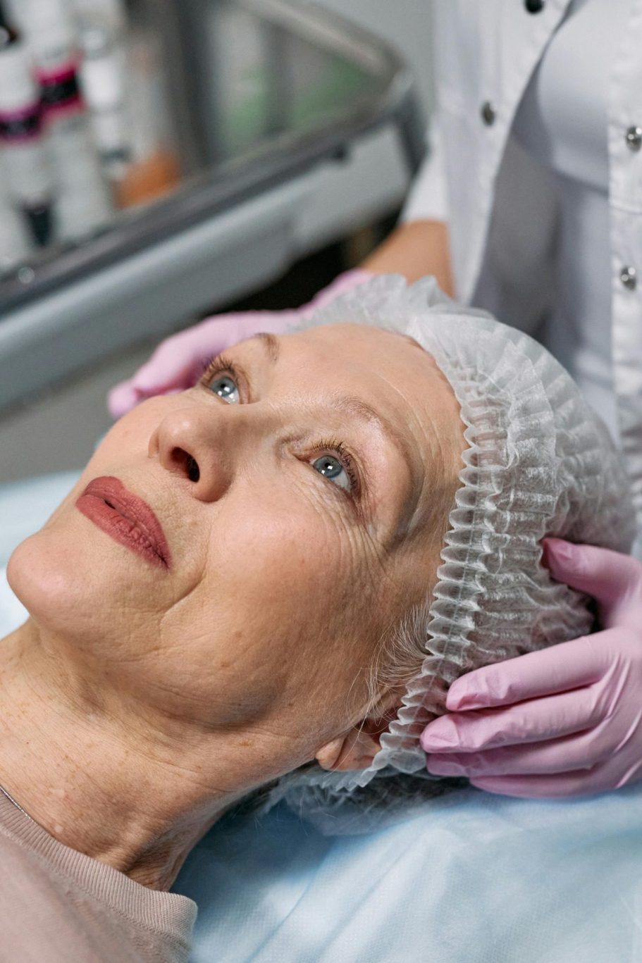 skin booster behandelingen gezicht, handen, hals en decolleté. Anti rimpel, fijne lijntjes, doffe huid, vermoeide huid, zonschade, acne.